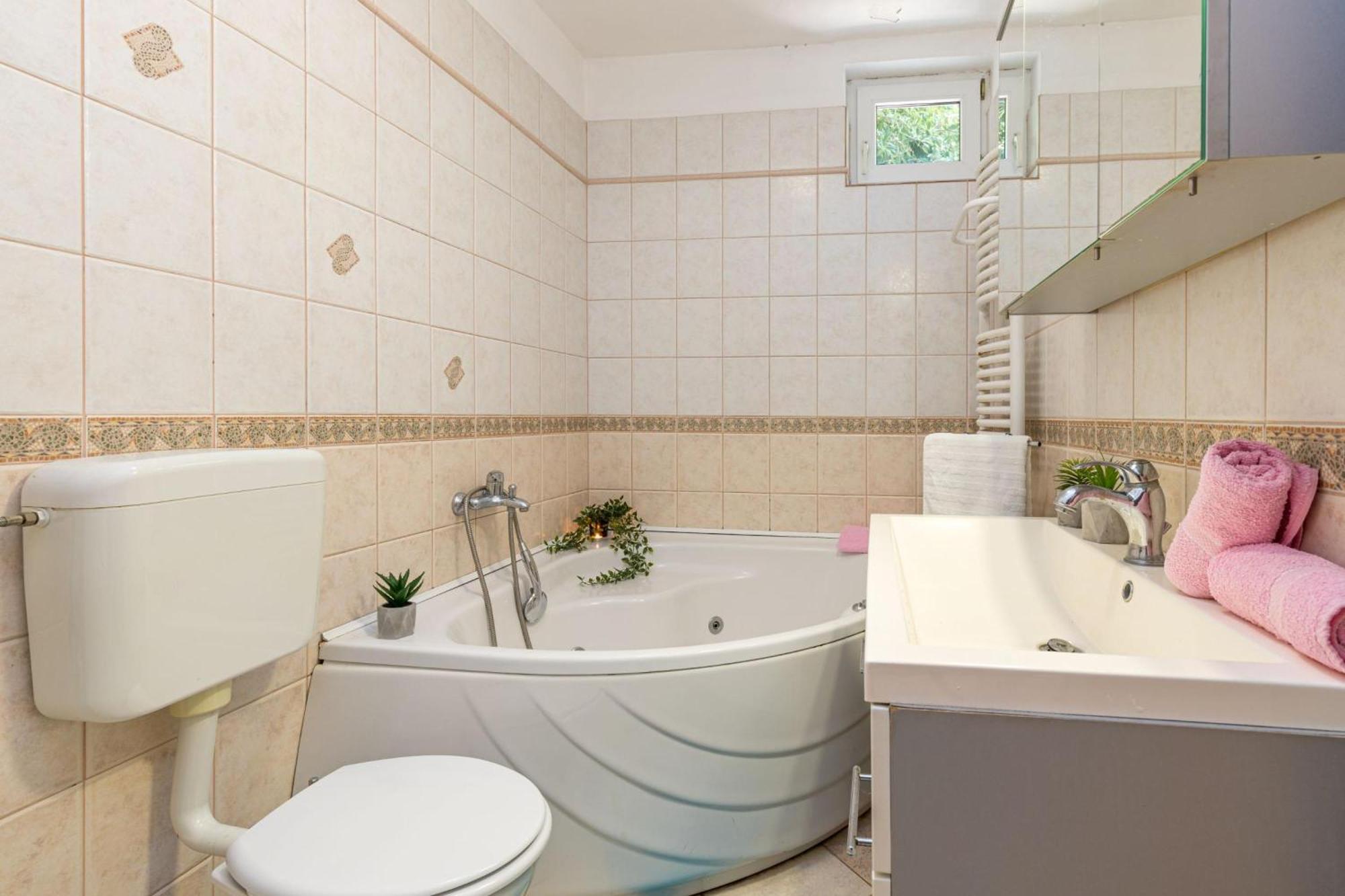 Seaview Apartment Tina Krk Island - Happy Rentals Krk Town Exterior foto